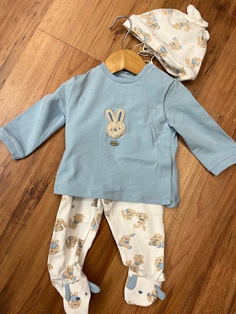 MAYORAL 1532  3 PCE SET L/S BLUE TEE APPLIQUE DETAIL WHITE PRINTED LEGS WITH FEET AND COTTON HAT 