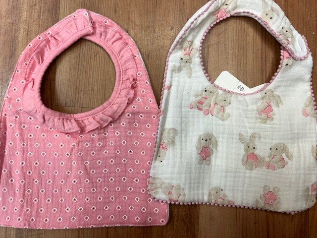 MAYORAL 9409 BOXED PACK OF 2 COTTON LINEN BIBS  PINK/WHITE  PRINTED DETAIL