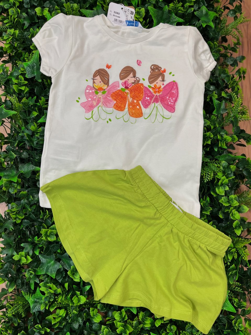 MAYORAL 3080/3257 OFF WHITE TEE PRINTED AND SEQUIN DETAIL  WITH KIWI GREEN SOFT SHORTS 2 PCE 4,5,7,8,&9YRS ONLY